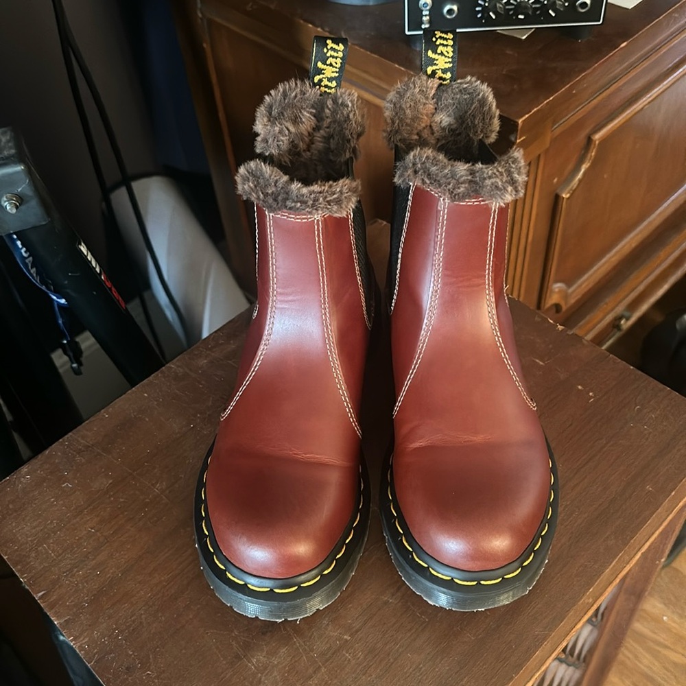 Dr. Marten Leonore Lined Chelsea Boot. Burgundy